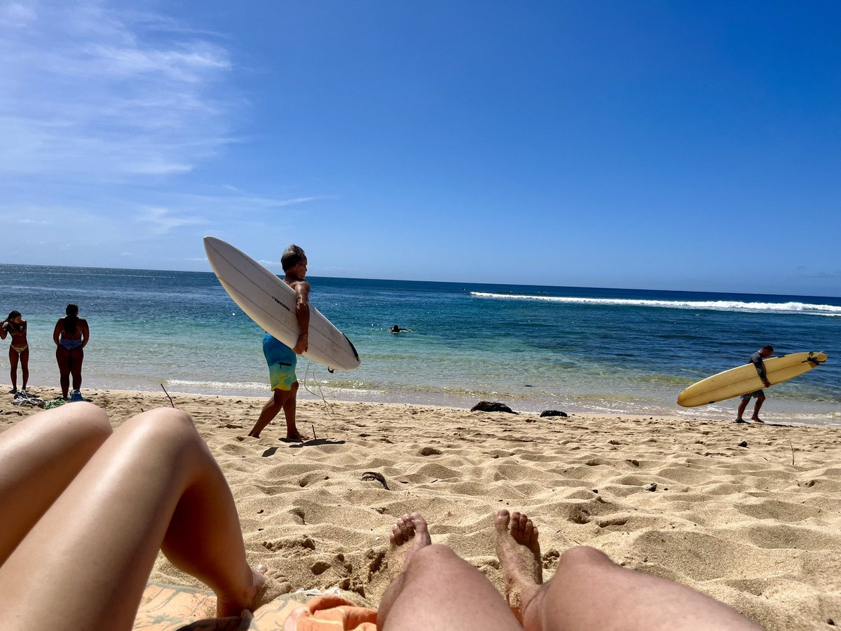 lukeomalley7's tweet photo. Switched it up. New spot is way more ~aloha~ https://t.co/HfCtB7KXsy