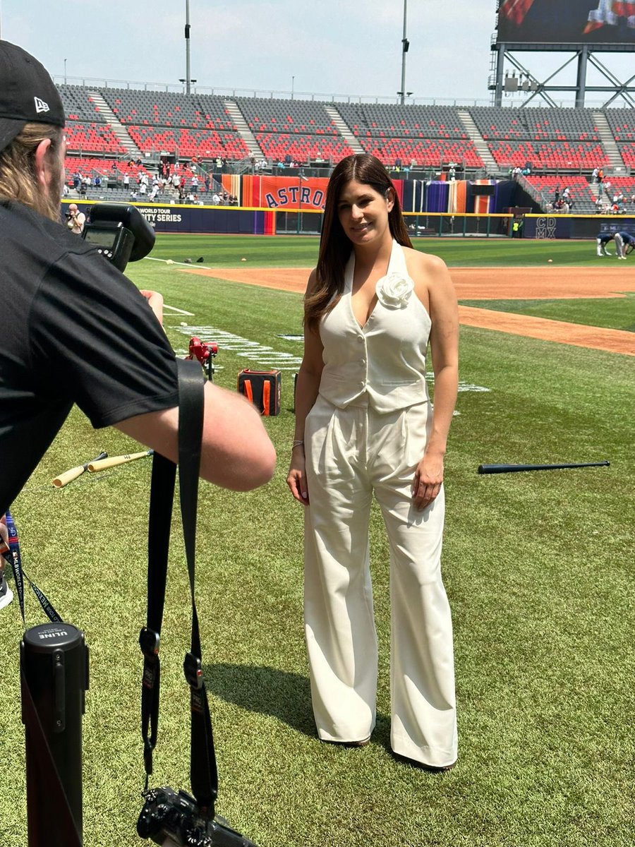 Ha sido un fin de semana espectacular!

Gracias @MLB_Mexico por traernos estos juegazos a CDMX

Gracias @SportsCenter_nt por otra cobertura más de beisbol ⚾️🖤

#MLBMexicoSeries #YoAmoElBeis