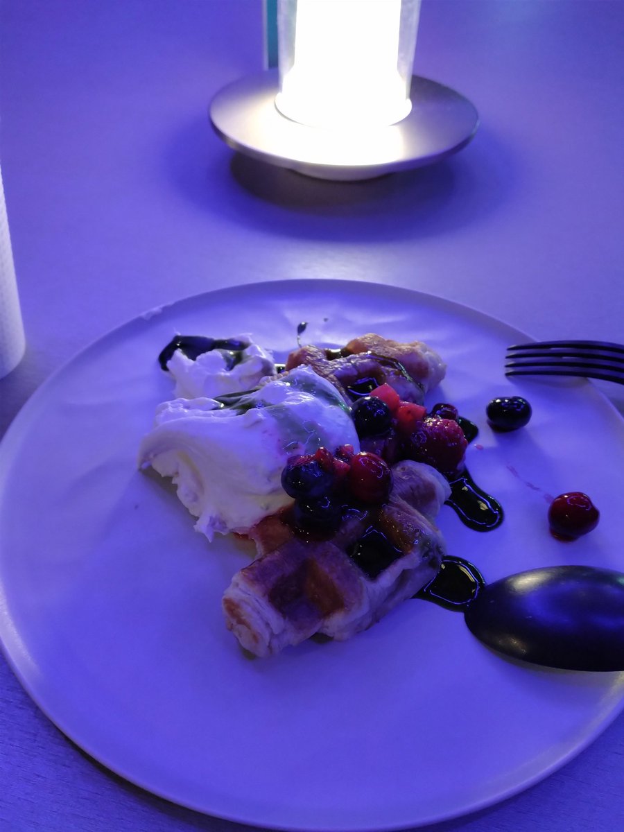 深夜にクロッフル。ダイエットは明日から……
♪FAI・FAI・TU！