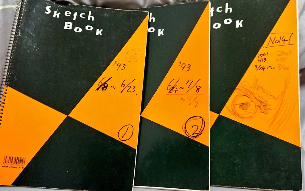 スケッチブックを晒す 家でスケッチブック探した。学生時代のはだいたい出てきたけどアニメタ時代のは三冊だけ。始めた頃は真面目だけど多分2年やってないwでも2年くらいはやった。最近も時々復活してる!エライ!(と慰める) 学生時代のは落書きばかりwスケッチは所々だった。 はは…そのうち晒すっす
