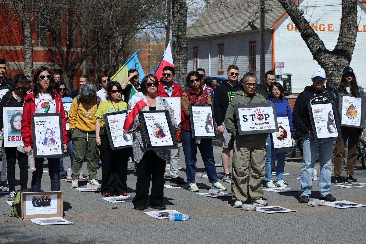 April 28, 2024
Edmonton, Alberta, Canada
A protest against the Government of the Islamic Republic of Iran, especially concerning women's rights and execution penalties against political prisoners.
--
#yeg #Iran #IranProtests #WomenLifeFreedom #SayHerName