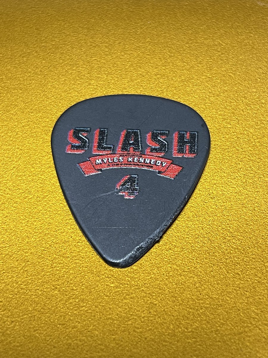 @SlashArmy_BR @Slash Since February of this year, I've been filled with excitement, surprises, gratitude, and thrills! 

Thank you so much, @Slash  

I'm so sad that the tour is over! 
Please come to Japan again!🇯🇵