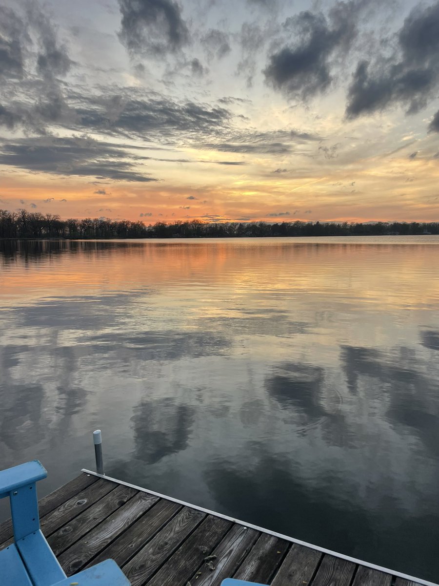 These views never get old 😍 #sunset #lakelife