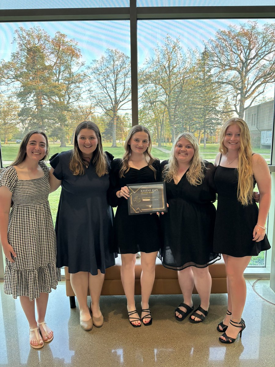 🧡⭐️ ESPYS 2024 ⭐️🧡

Shoutout to our squad  who is CRUSHING it in the classroom!! Thankyou @auravens_saac for putting on a great third annual ESPYS show and congrats to our team for being awarded highest GPA in AU women’s athletics!