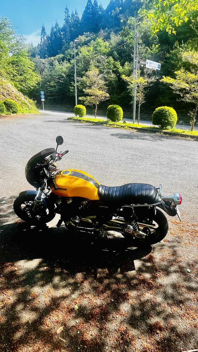 CB1000RSCB1000F's tweet photo. 国道Wネーム😊
Wナンバーか…
#CB1100RS 
#Banbokutougepocketpark
#R293
#R400 https://t.co/P6zduVflth