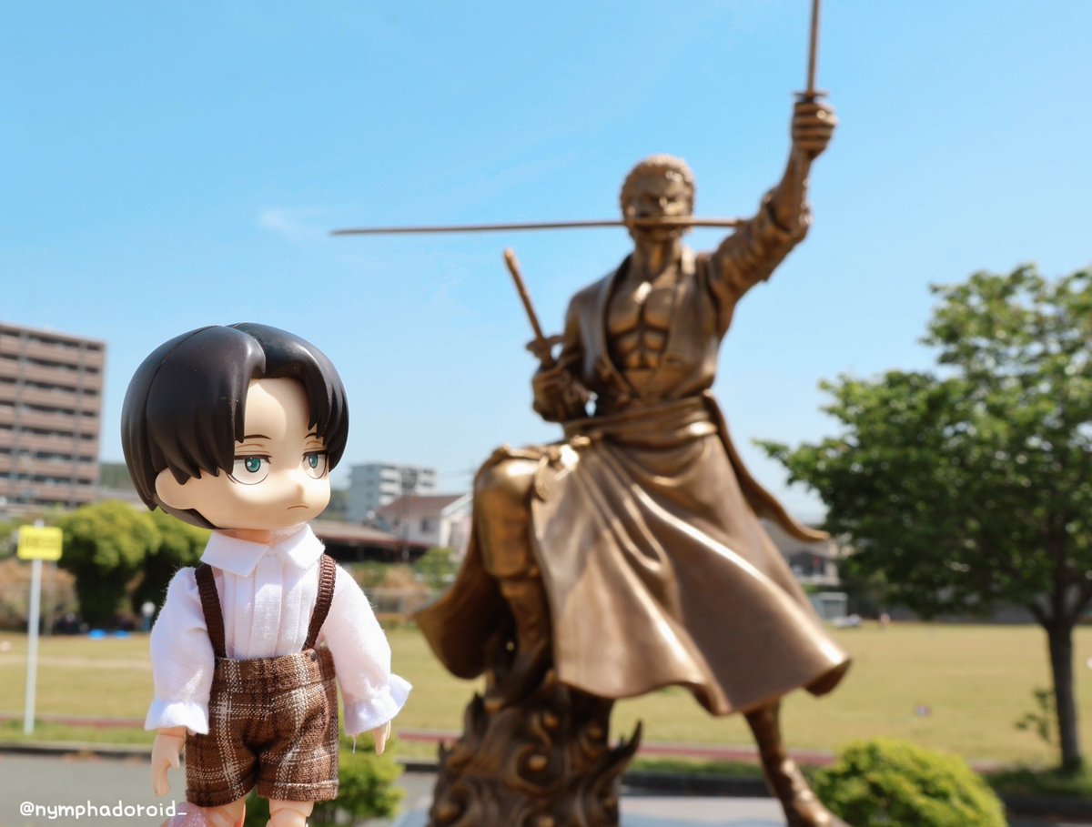 Levihan visiting One Piece Statues 
#levihan #ONEPIECE #attackontitan #nendography #nendoroid #shingeki  #進撃の巨人 #kumamoto