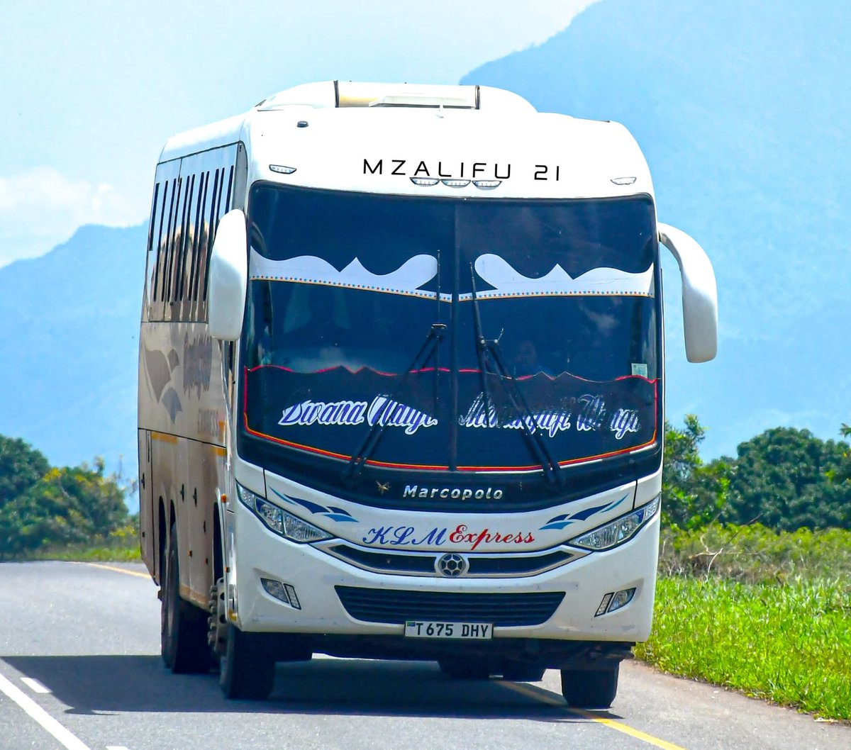 Kilimanjaro Express
Dar es Salaam 👉Arusha via Bagamoyo

Picha na @MzalifuVedastus