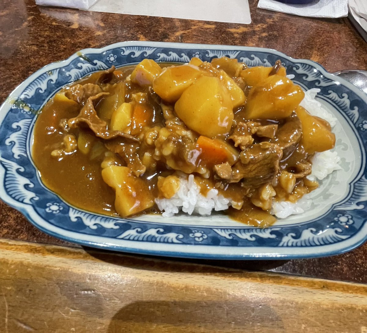 ばあちゃんが作るカレーがいっちゃん美味い。サイコー🍛
#バーモントカレー
#家ではなかなか作らない