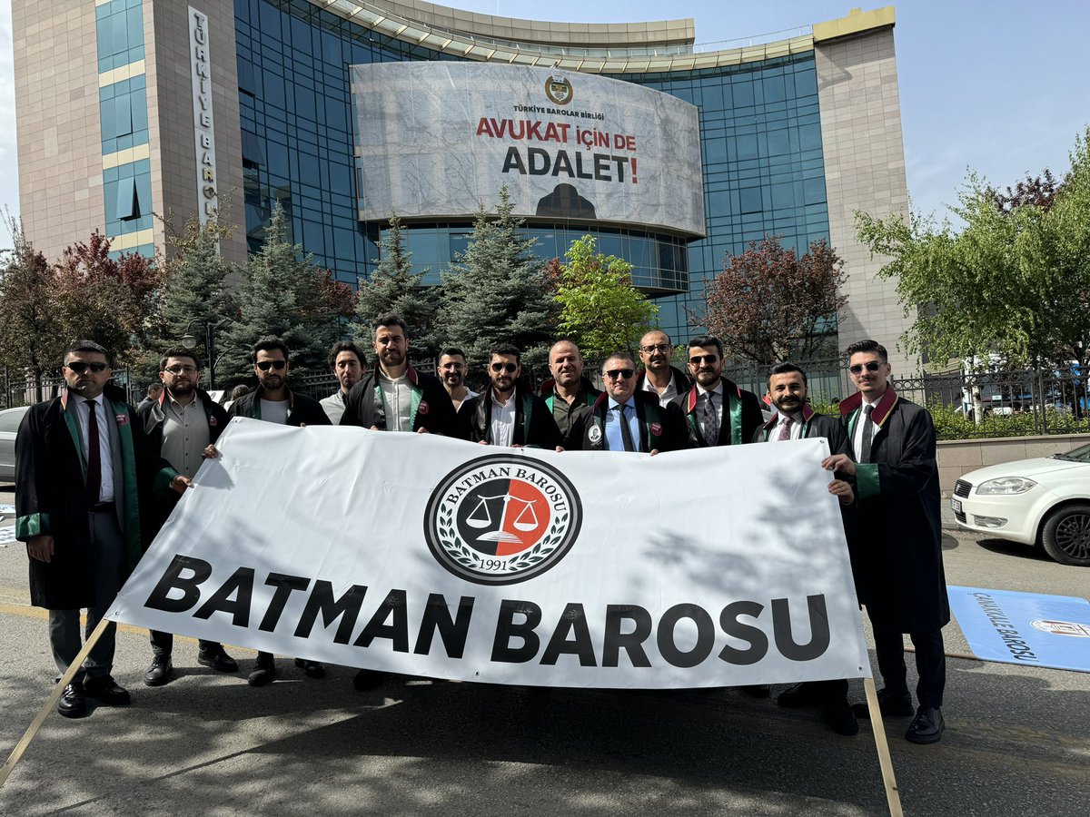 Batman_Barosu tweet picture