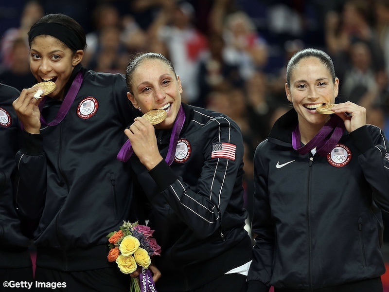 💐現役引退💐 WNBAのレジェンド、キャンディス・パーカーが引退を表明…アメリカ代表でも活躍 basketballking.jp/news/world/wnb… 2008年には新人王とシーズンMVPを同時受賞したパーカーは、リーグ史上初めて3つの球団での優勝や、オリンピックで2度の金メダル獲得など、輝かしいキャリアを築きました。 ＃WNBA