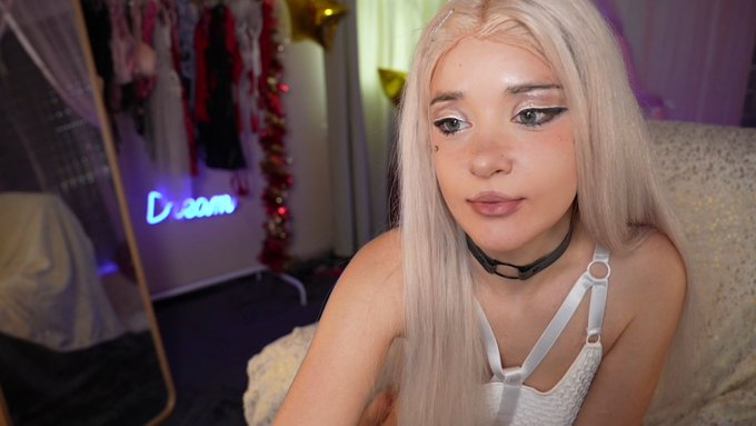 I'm online @MyFreeCams! #onmfc https://t.co/yFwj0sl3Z5 💚 https://t.co/oiDgchkzeO<a class="tags" href="/tag/myfreecams">@myfreecams</a><a href="/tag/onmfc"class="tags">#onmfc</a>