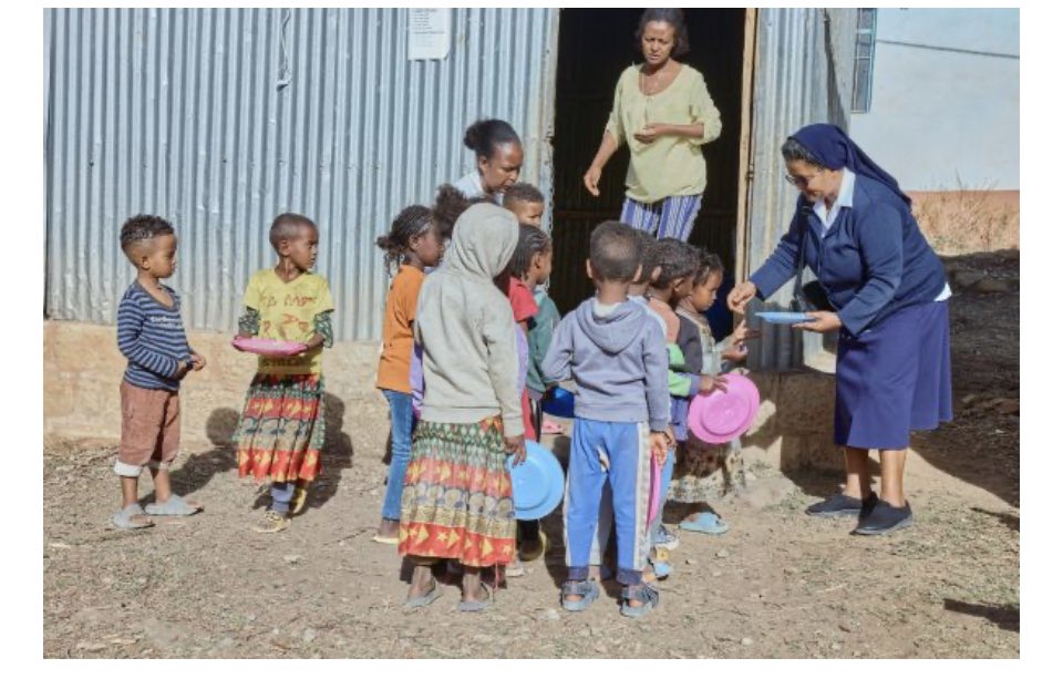 We cannot ignore the cries for help from Tigray. Millions are facing famine,and the situation is dire. Let’s come together to provide immediate relief and support to those in need. #TigrayFamine @JustinTrudeau @Bundeskanzler @EmmanuelMacron @UNReliefChief @jacindaardern
@Lwam2324