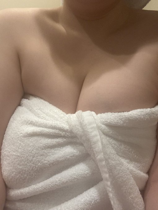 暑すぎてシャワー🚿浴びたよー https://t.co/3WaH3iYL25