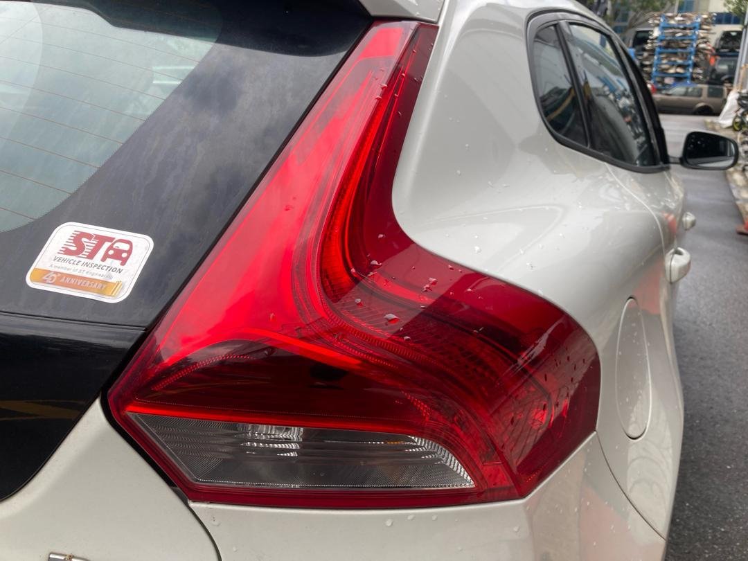 Volvo V40 D2 Rear Tail Lights available #ForSale at #PropelAuto 

Come & Grab it now🚘🤩

#Volvo #V40 #D2 #Rearlamp #Taillamp #SGcars #Useditems #2ndhandparts #PropelAutoParts #Singapore #VolvoParts #Rear #Light #Lamps #TailLight #Electrical #Carparts #Autoparts #Grab #ShopNow