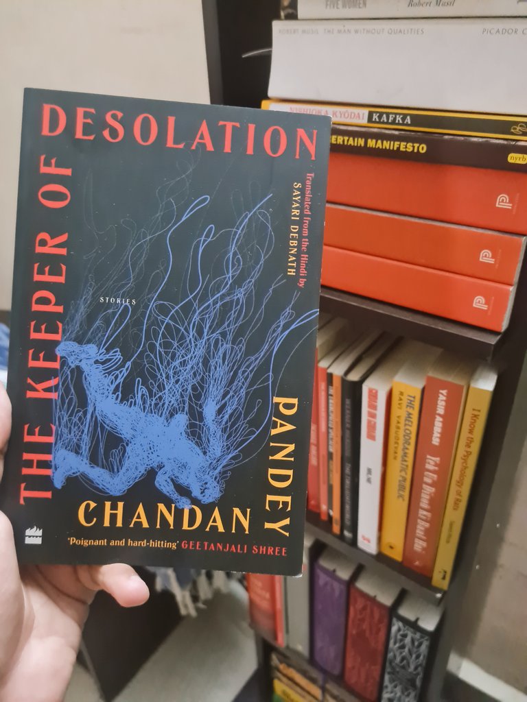 April has been exhausting. Finally picked up a copy of my friend (and occasional editor) @pureheroinetwts' first full-length translation from good ol' Midland's yesterday! Excited to dive into @chandanpandey's work, which so far feels mischievously nimble.