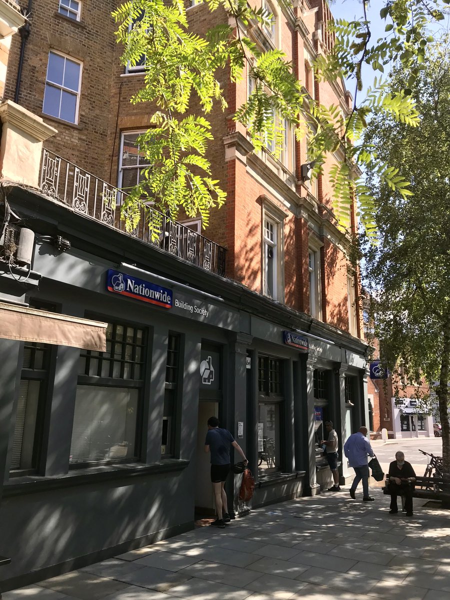 createstreets's tweet photo. Sometimes “big brands” tell planning authorities or business districts that they “must” have loud and garish fascias to “go” with their brand colouring. It’s always nonsense. They don’t. https://t.co/BM5hbqzyRy