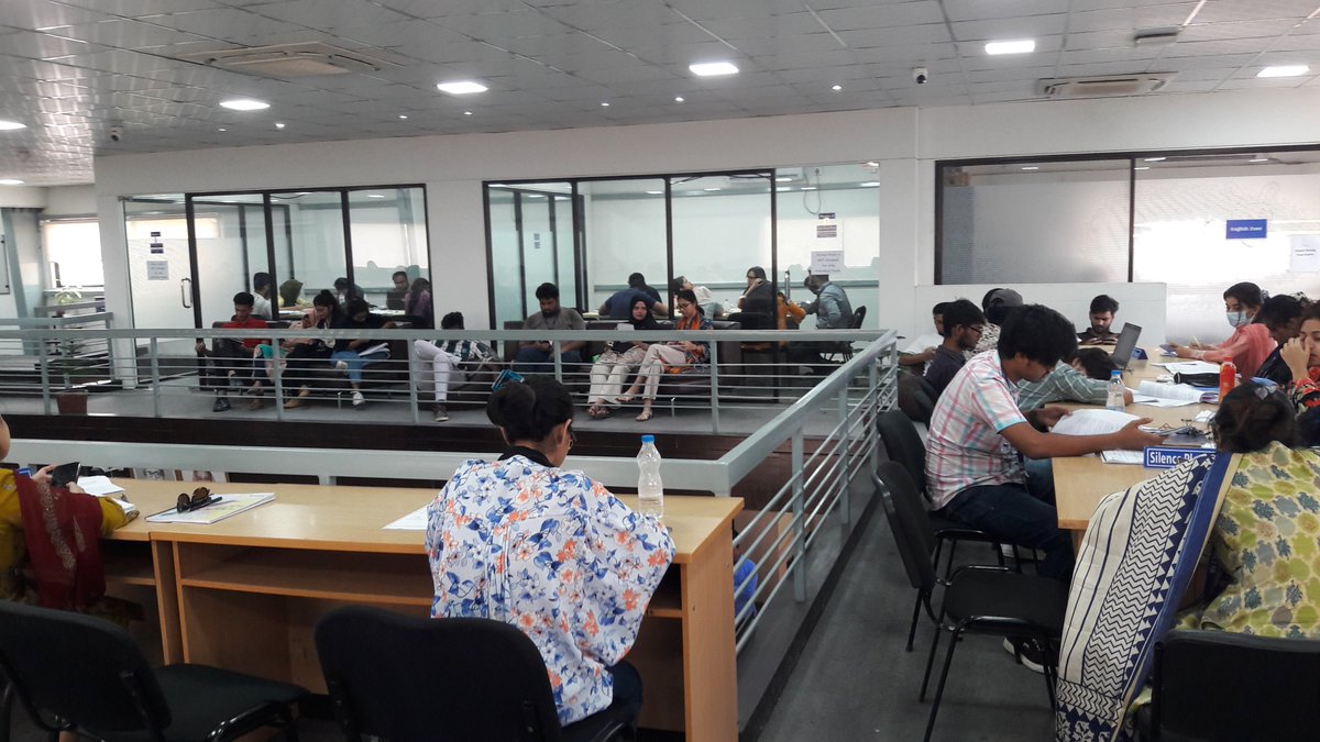 LibraryULAB's tweet image. Students are taking preparations for final exams of Spring 2024 at ULAB Library. The photo and video were taken from ULAB Library on 28 April 2024.