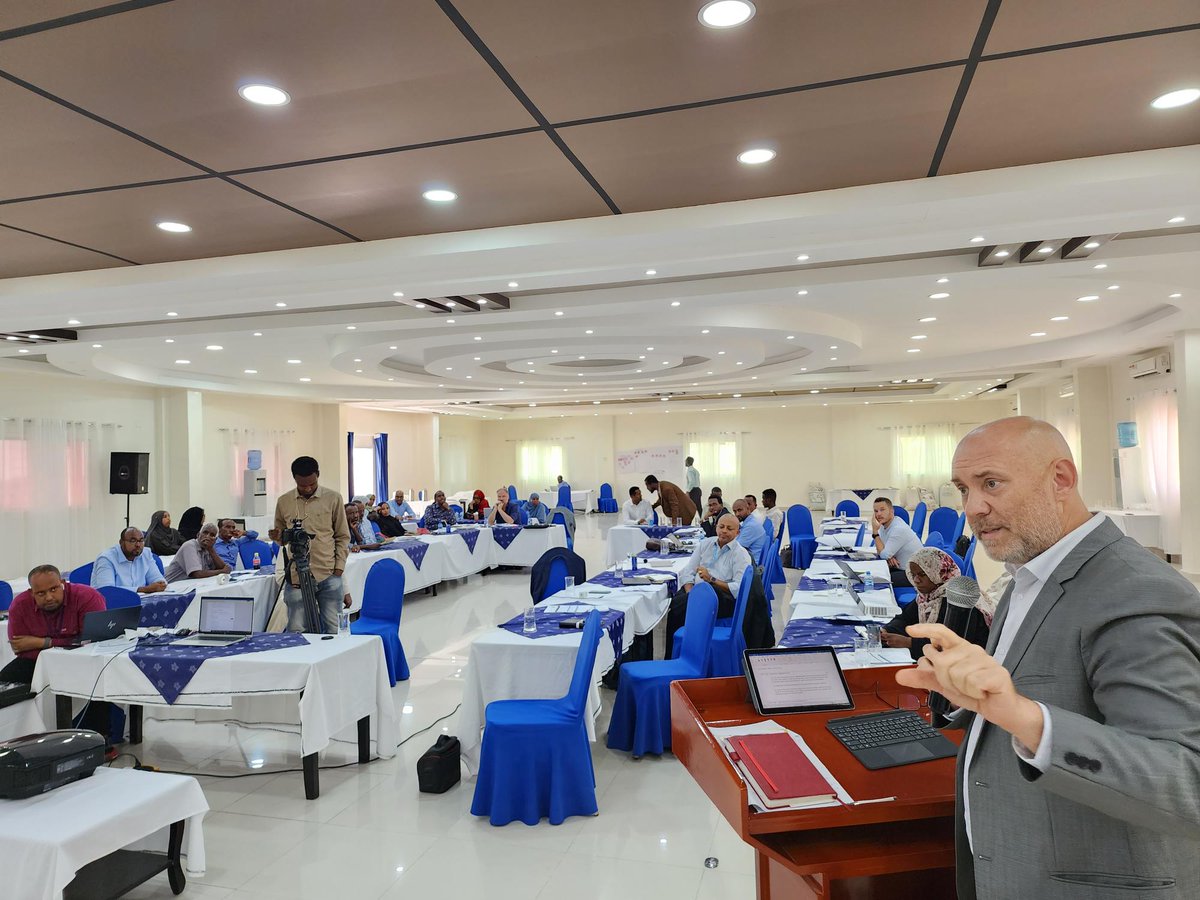 Day 2 of the FNS-REPRO & SIRA learning event in Hargeisa unpacks the pivotal role of private sector in the fodder value chain. 

Their innovation & investment are crucial for enhancing fodder #production & commercialization.

Thanks to @SwissEmbassyKE & @DutchMFA.

#PrivateSector