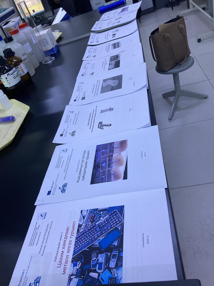 TACMEE2's tweet photo. Tacmee Partners visited labs in Ulaanbaatar! 👩‍🔬🌳👨‍🔬
The Hungarian delegation recently embarked on a journey to Mongolia, where they had the opportunity to tour the completed the environmental engineering laboratories at NUM and inspect the installed instruments. https://t.co/bUtF6WVQUM
