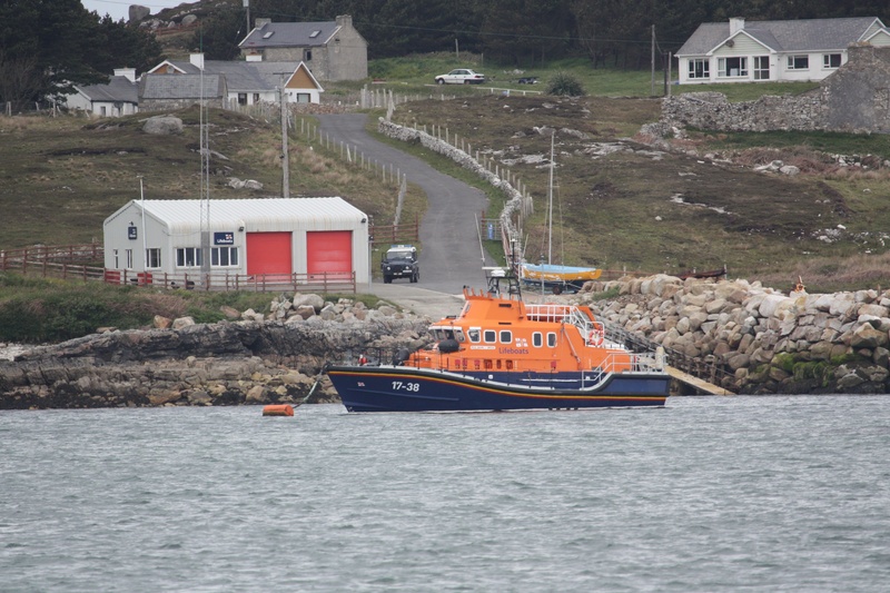 Arranmore RNLI endure six hour call out to assist yacht in difficulty dlvr.it/T68WcF