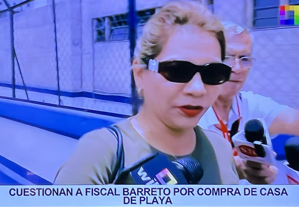 Como marita Barreto puede comprarse una casa de playa en Asia de $ 60 mil dólares ganando 4 mil soles? La fiscalía no tiene un control interno de sus empleados? O es que todos reciben la suya? @FiscaliaPeru