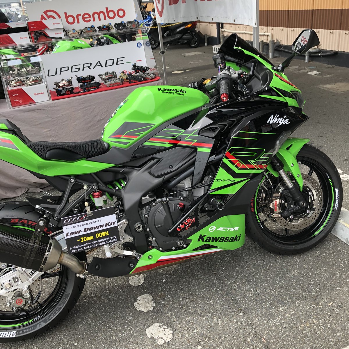 ricolandfuji's tweet image. おはようございます！ 
🎊GW最終日は #ブレンボ 商品説明会を開催中🎊

デモ車が豪華に3台も‼‼‼
店舗にない商品もブースに並んでいますので是非ご来店ください😆

併せて #IGAYA ツーリングシートバッグを展示販売しております！本日購入で非常停止灯 #パープルセーバー をプレゼントいたします🤩