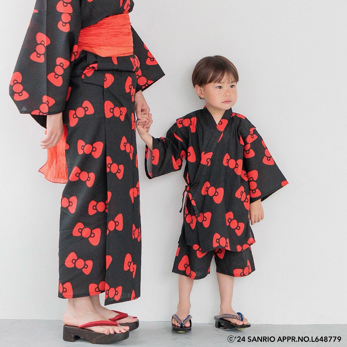 ハローキティ とLOWRYS FARMがコラボ♡キティのリボンがモチーフの浴衣