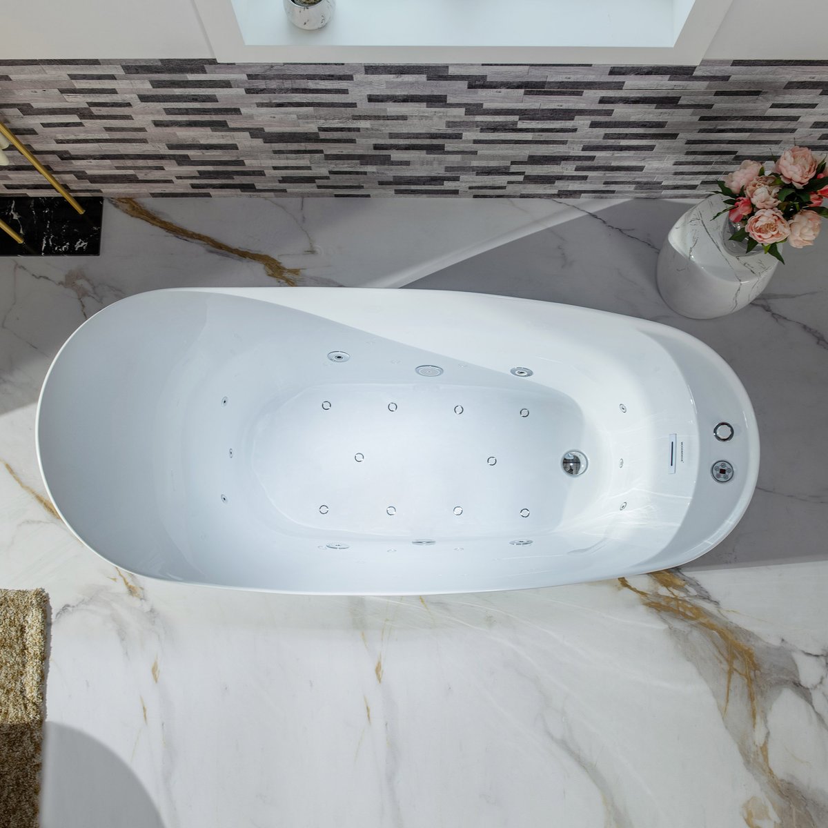 Sink into serenity with our luxurious whirlpool tub, where relaxation meets indulgence. 🌀✨🛀
#whirlpool #homespa #bathtub #spa #homedecor #relaxation #luxurybathroom