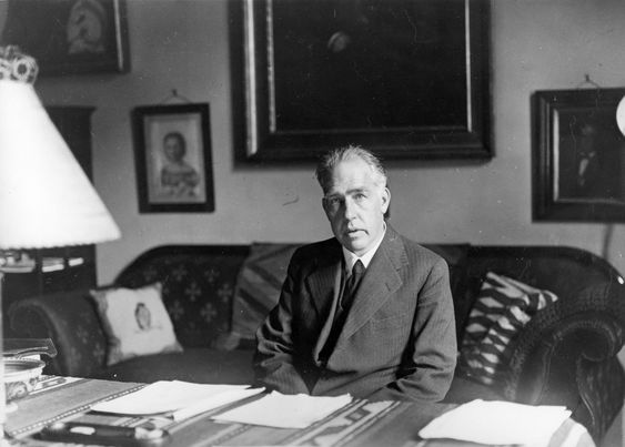 We must be clear that when it comes to atoms, language can be used only as in poetry. The poet, too, is not nearly so concerned with describing facts as with creating images and establishing mental connections. - Niels Bohr (1885 - 1962)