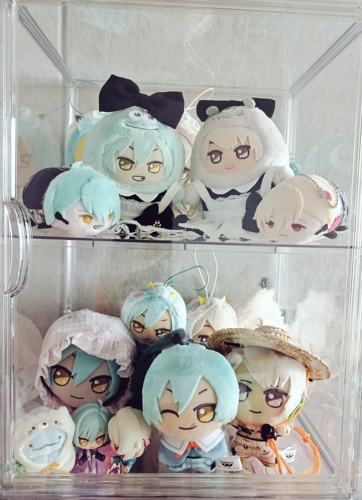 i7zool's tweet photo. 행사 끝나고 바로 다음날에 이사를 했어요. 죽는줄알았다...🫠🫠🫠 짐정리는 끝 이제 가구조립만 남았어.... https://t.co/cmywNwp1OL
