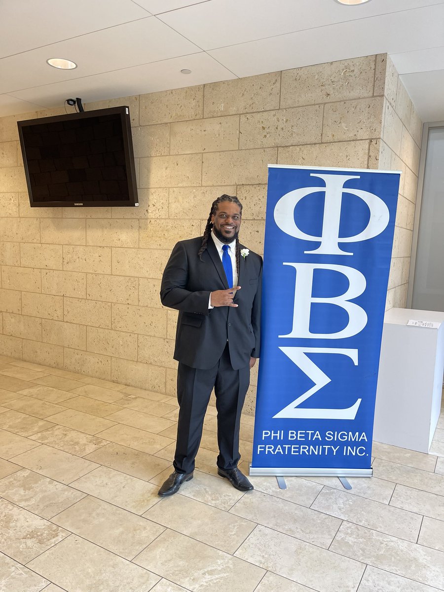 geezluizbatman's tweet photo. When you are destined for a bigger purpose you answer the call.
#phibetasigma #gomab #sigma1914 #youknow #phibetasigmagotsoul #12deep Big Brotha AGNB https://t.co/lmDoFcIf9O