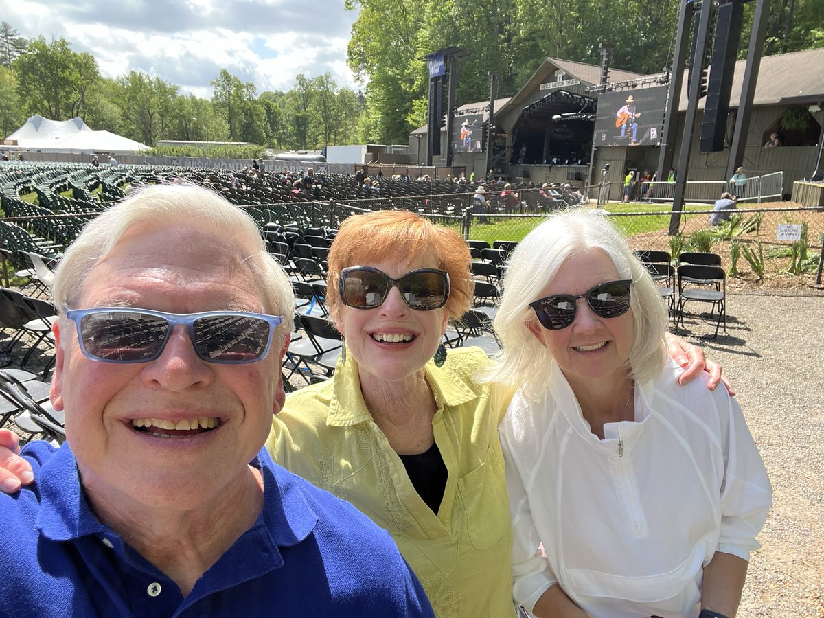 Loren Hill tweet media