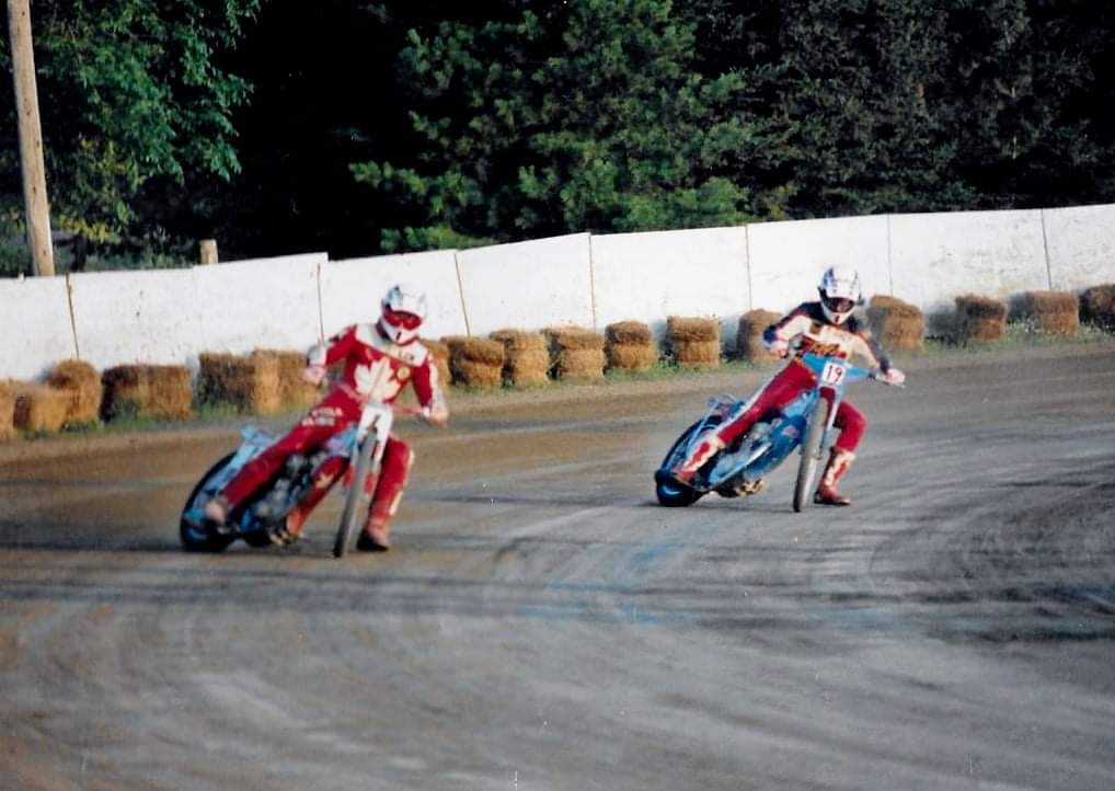 @UprightSpeedway I will tell him you said that lol. Heres Len & I in the 90's at Welland, Ontario