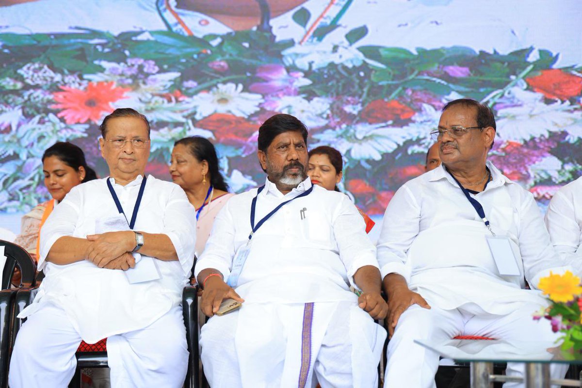 Honored to join the massive public campaign meeting in Kendrapara, Odisha with our inspiring leader Sri @RahulGandhi Together, we stand strong for Congress, uniting for a brighter future! #OdishaWithCongress #RahulGandhi ఒరిస్సా రాష్ట్రం కేంద్రపారా జిల్లాలో జరిగిన భారీ బహిరంగ…