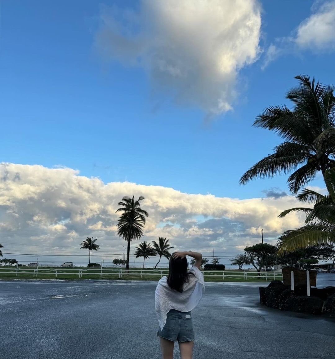 minjudays's tweet photo. Blue skies smiling at me https://t.co/5wracit1bW