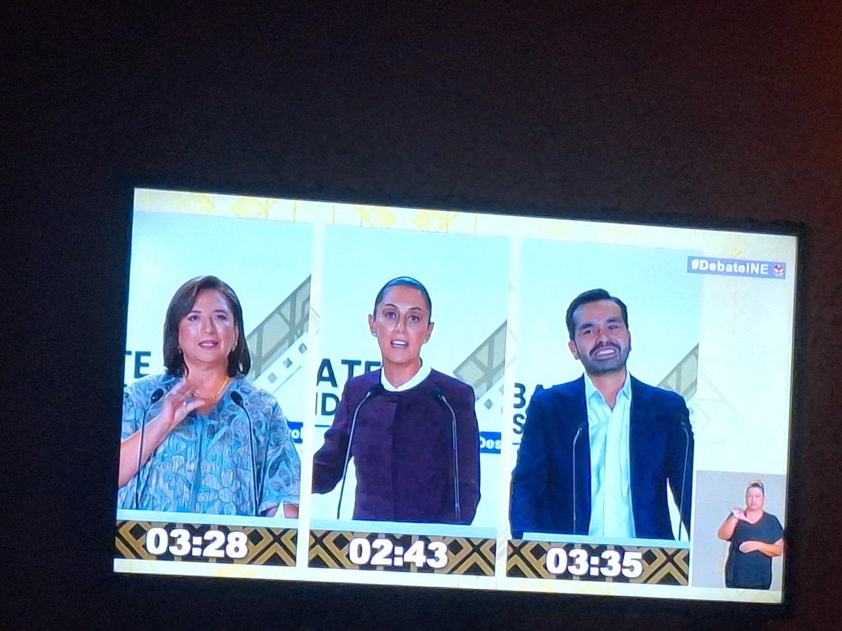 QUE NO AUMENTO LA GASOLINA??? SI AQUI EN NUEVO LEON LA ROJA ESTA $28!!!!!! No mames Claudia #DebatePresidencial2024 #DebateINE