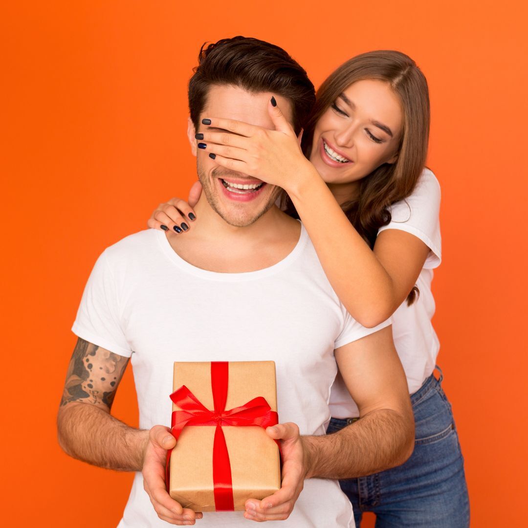 BtegaOnline's tweet image. Looking for the perfect gift for him? Discover our top fragrances from Bvlgari, Dior, Chanel, Gucci, and Tom Ford. Find the ideal perfume for the discerning gentleman. #PerfumeGifts #FragranceForHim #LuxuryScents #GiftIdeas

bit.ly/3XcIafl