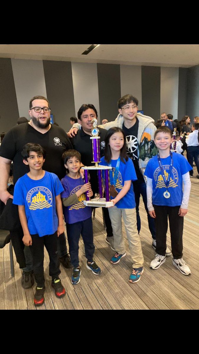 Vivienne_Hu's tweet photo. @USChess @PS59PTA #ElemChessChamps Congrats Serena Xu won 6 of 7 games in three days battles, 4th place k5 u900, ps59 team at 6th place national. Thanks @lichess live stream https://t.co/zsaR43ChX4
