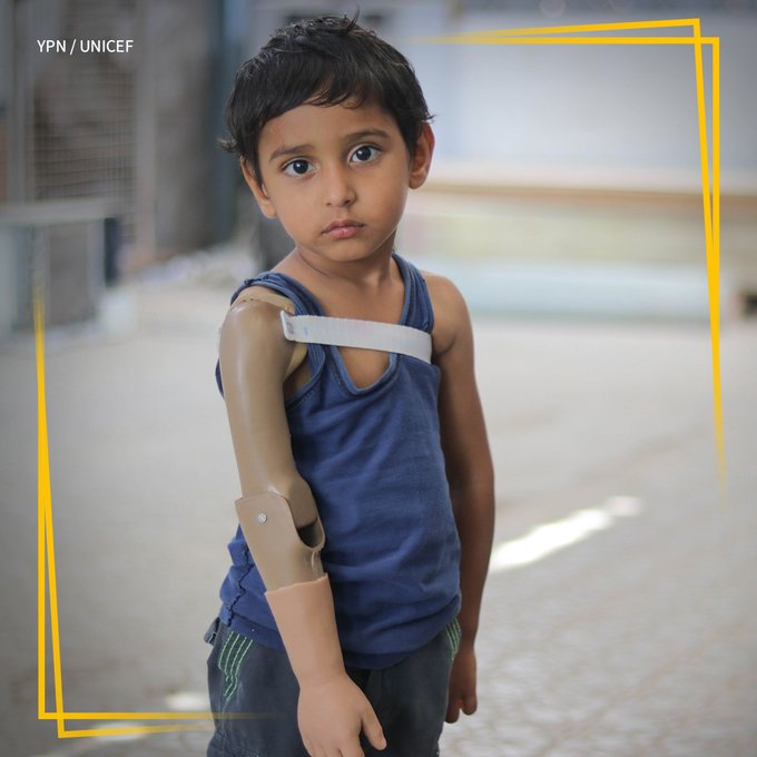 النزاع المستمر في #اليمن يُعَدُّ تذكيرًا قاسيًا آخر بأن النزاعات تواصل سلب الأطفال حقهم في عيش طفولتهم بسلام.
لمزيد من المعلومات:
facebook.com/photo.php?fbid…

#YemenCantWait #UNICEF #YPN #YPNMEDIA