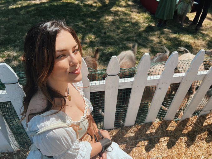 Me &amp; some goat butts at the renn faire 🫶🏻 https://t.co/w5YEaSr91v<a href="/tag/bluechew"class="tags"><span>#bluechew</span></a><a href="/tag/chewit"class="tags"><span>#chewit</span></a>