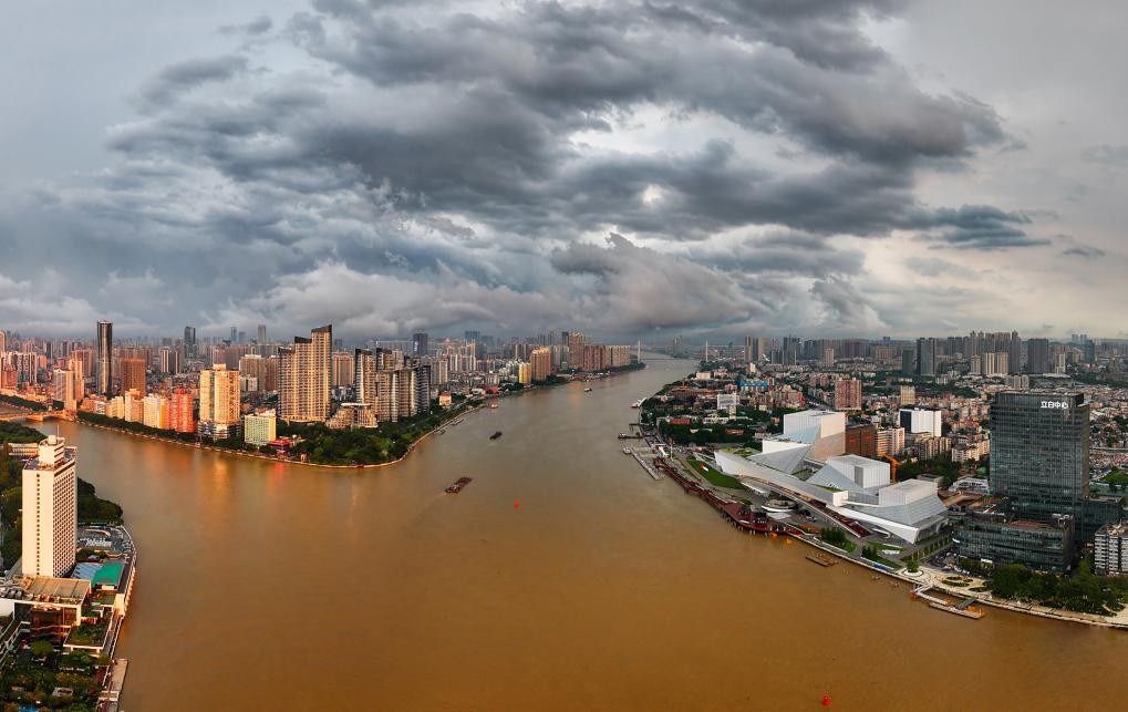 Drone photos show the Bai'etan Greater Bay Area Art Center under construction in #Guangzhou, south China's #Guangdong Province, Dec. 27, 2023. Housing the Guangdong Museum of Art, the Guangdong #IntangibleCulturalHeritage Exhibition Center, and the Guangdong Literature Hall, the…