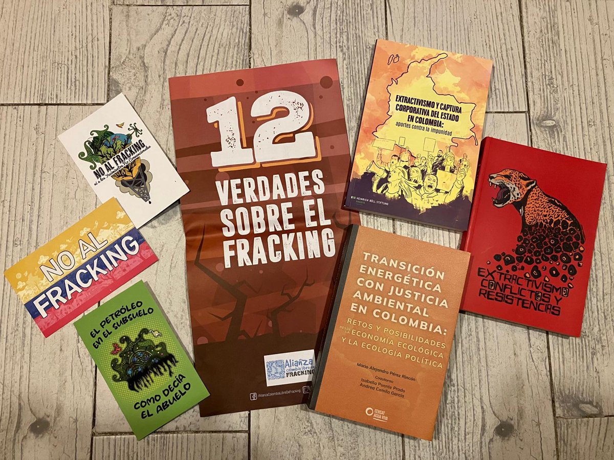 Para los que van a #FILBo2024, vale la pena conocer los stands de @CensatAguaViva (#103) y @BoellColombia (#643) para revisar sus excelentes 📗 y conversar con su gente sobre una transición energética justa, la protección de la 🌳 y la importancia de la justicia social en 🇨🇴.