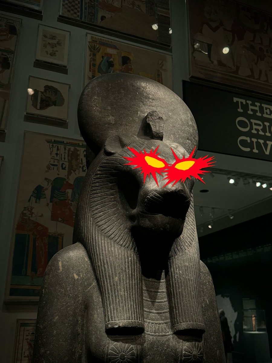 kaylaoshi's tweet photo. 💥💥 Blob in The Metropolitan Museum of Art
@Elocremarc @nurorealm @bookofblob @xtbnow
#SendBlob #BlobArmy https://t.co/lG4AKhk8Dk