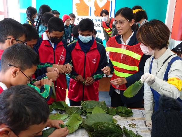 UNDRR_AsiaPac's tweet photo. Since 2012, CityNet has championed Japan's 'Bosai' culture in Asia, enhancing #DRR education w/teacher training &amp; community awareness. It now empowers youth leaders to spread this vital knowledge in their communities. More ➡️ https://t.co/iWQpQUN0T6
Join us and #commit2Sendai! https://t.co/efZOcoktnl