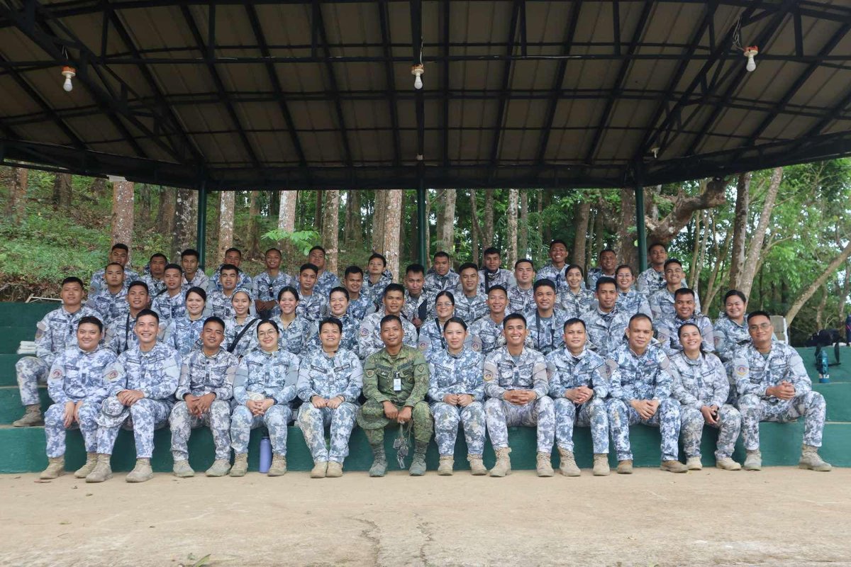 𝐋𝐎𝐎𝐊: The Coast Guard Civil Relations Service (CGCRS) conducted a Field Training Exercise (FTX) at the 2nd Infantry Division (2ID), Camp General Mateo Capinpin, Tanay, Rizal, on 24 to 26 April 2024. ✍️shorturl.at/kmq34 #DOTrPH🇵🇭 #CoastGuardPH #MaritimeSectorWorks