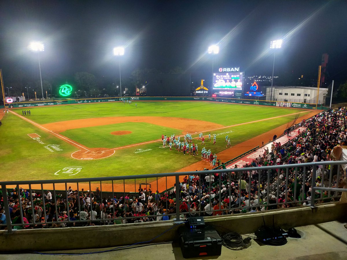 AngellRR26's tweet photo. No hay mucho que decir hoy nos lanzó un pitcher de otro nivel #TrevorBauer con 7 entradas y un tercio con 9 ponches y así los @DiablosRojosMX  derrotan a los @OlmecasTabasco 6-0 https://t.co/vZUUiPhkXQ