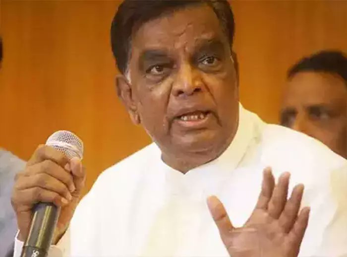 #SadDemise: Chamarajanagara MP Srinivas Prasad (76) passed away due to a severe heart attack. Srinivas Prasad passed away at Manipal Hospital, Old Airport Road at 1:20PM

Big Loss for his followers. May Your Soul Rest in Peace.

#LokSabhaElections2024