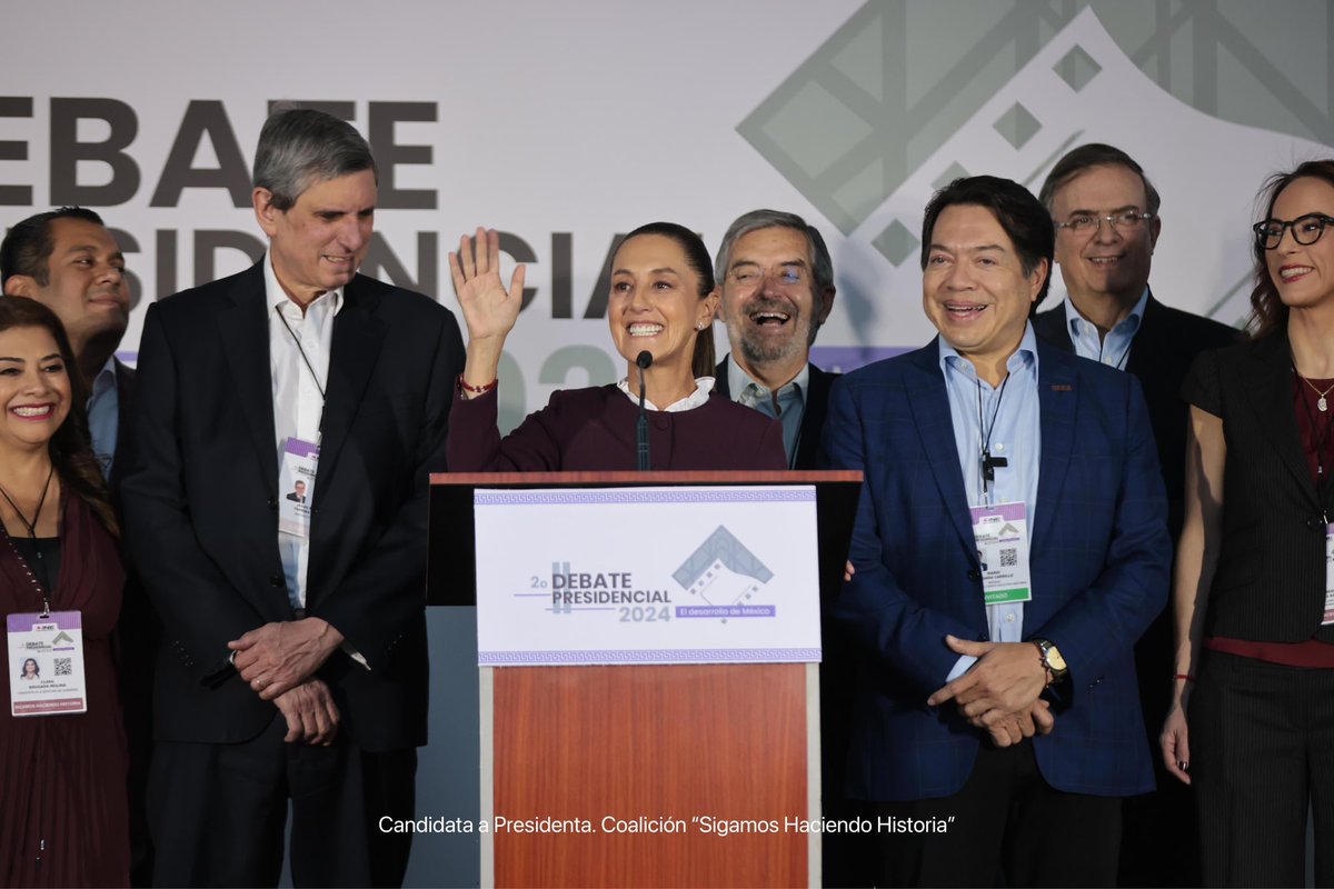 ErikaCoronelA's tweet photo. @Claudiashein #ClaudiaArrasaElDebate voto masivo #MORENA vamos con todo este 02 de junio #VotoMasivoMorena @GarciaGaray_L @PartidoMorenaMx #DurangoConClaudia https://t.co/wI8BPrILWA