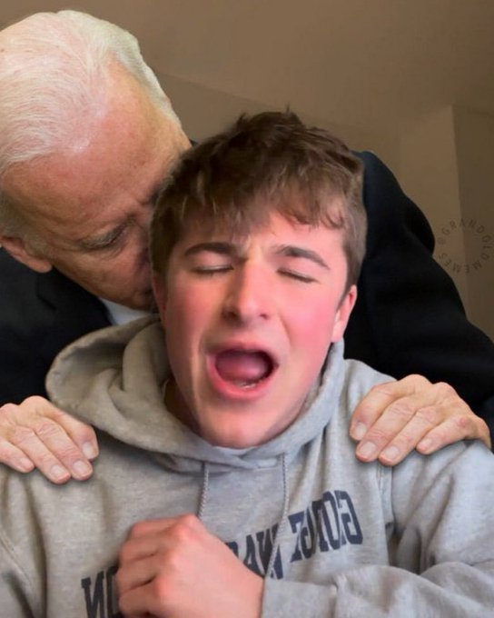 petejonesintx's tweet image. Just have to steer clear of the sniffer like #HareBear here