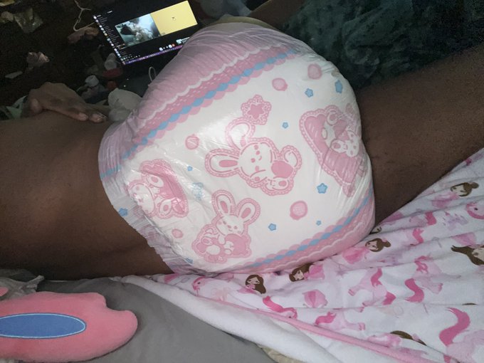 some pics from the last few days~ https://t.co/8O4c1c7gPH<a href="/tag/littlespace"class="tags"><span>#littlespace</span></a><a href="/tag/daddiesgirl"class="tags"><span>#daddiesgirl</span></a><a href="/tag/bigdiaperfriday"class="tags"><span>#bigdiaperfriday</span></a>